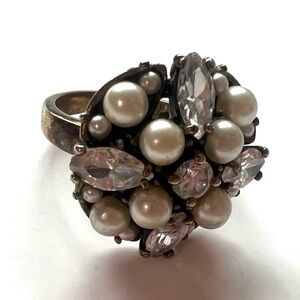 Banana Republic Pearl and Crystal Ring vintage inspired size 6